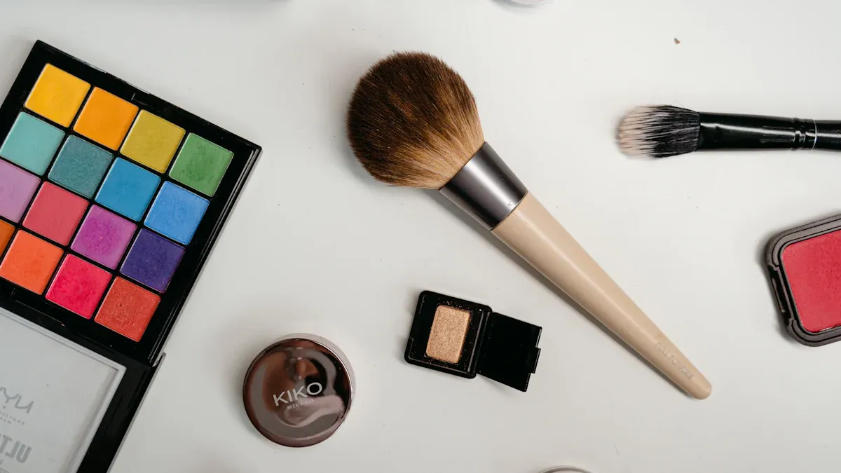 How to Build a Minimalist Makeup Kit for Everyday Wear